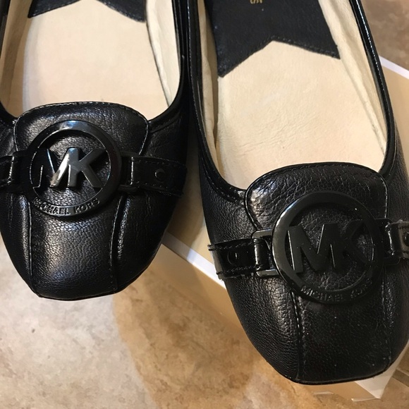⚫️Michael Kors Keli Flat - Picture 5 of 8